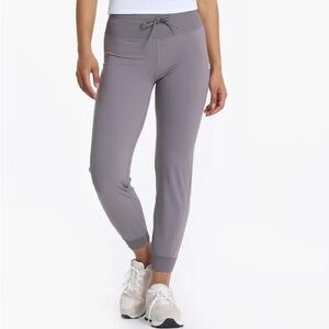 Vuori Daily Joggers